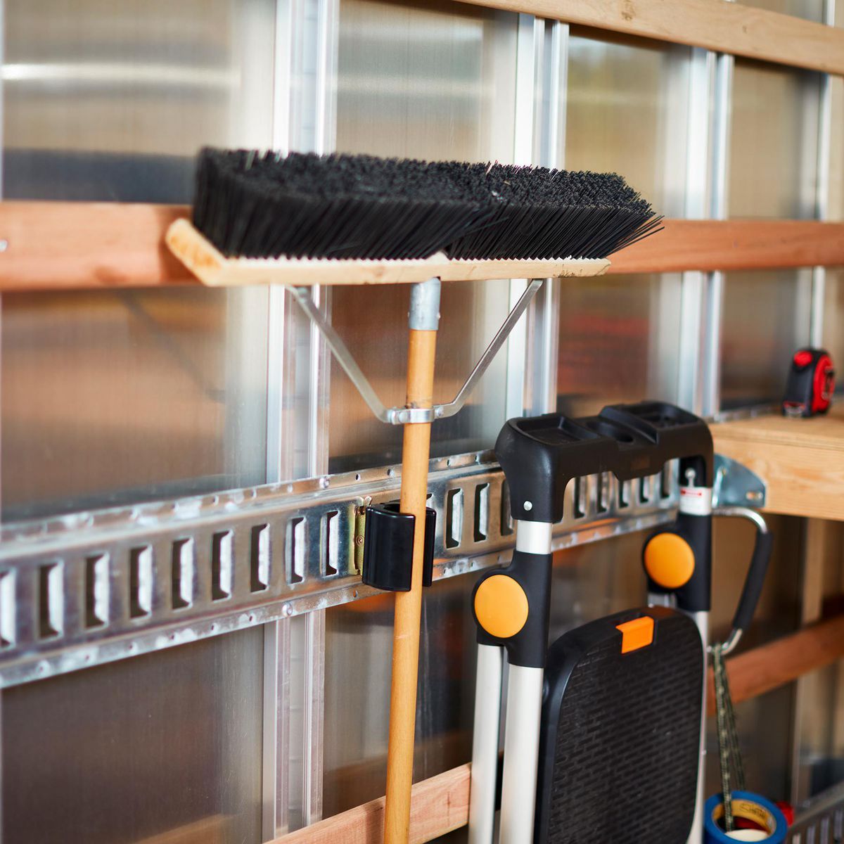 Long-Handle Tool Holder M598