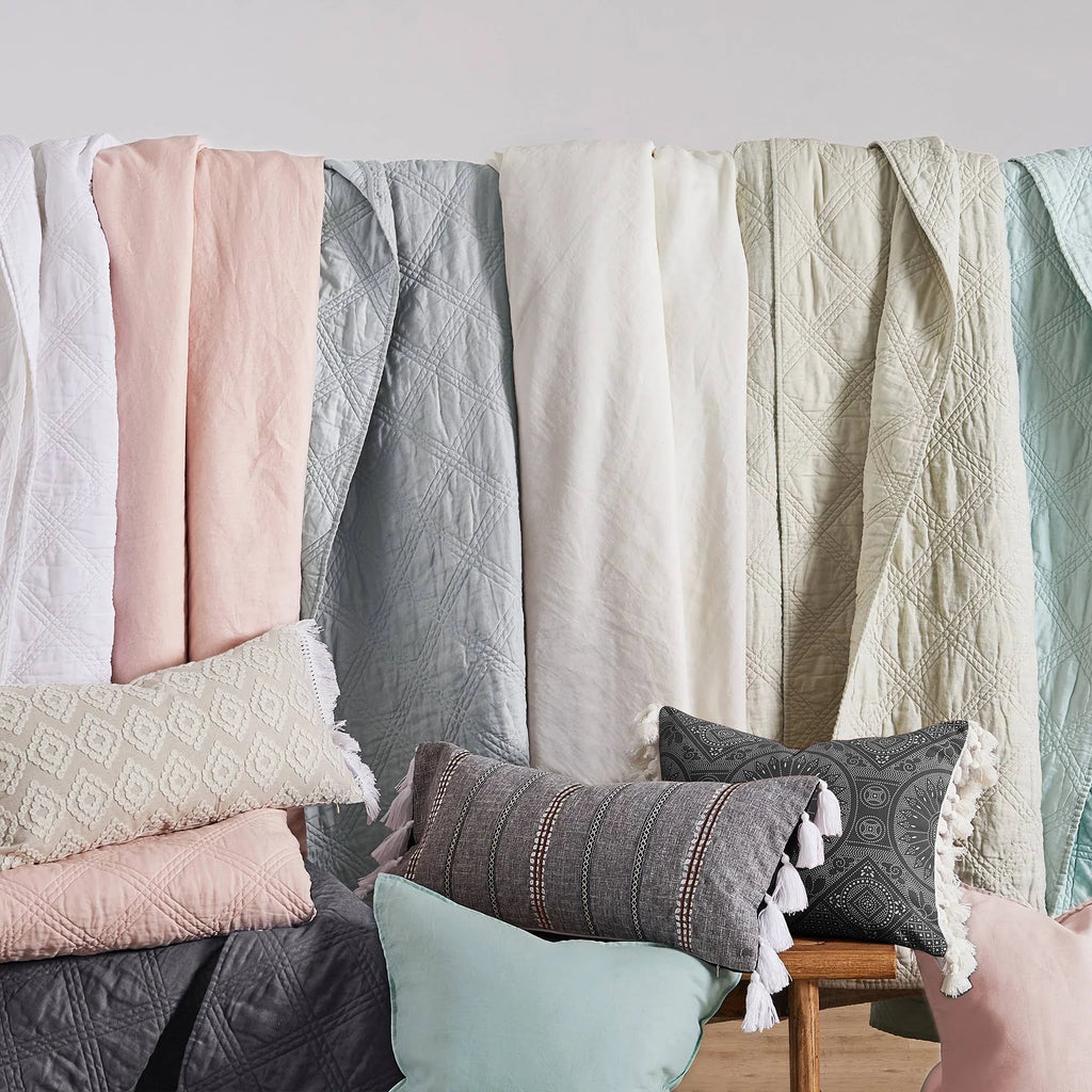 Charcoal Washed Linen Quilt King H5566