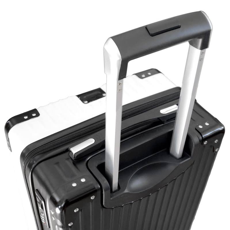 White 21x22 Carry-On Hardcase Y985