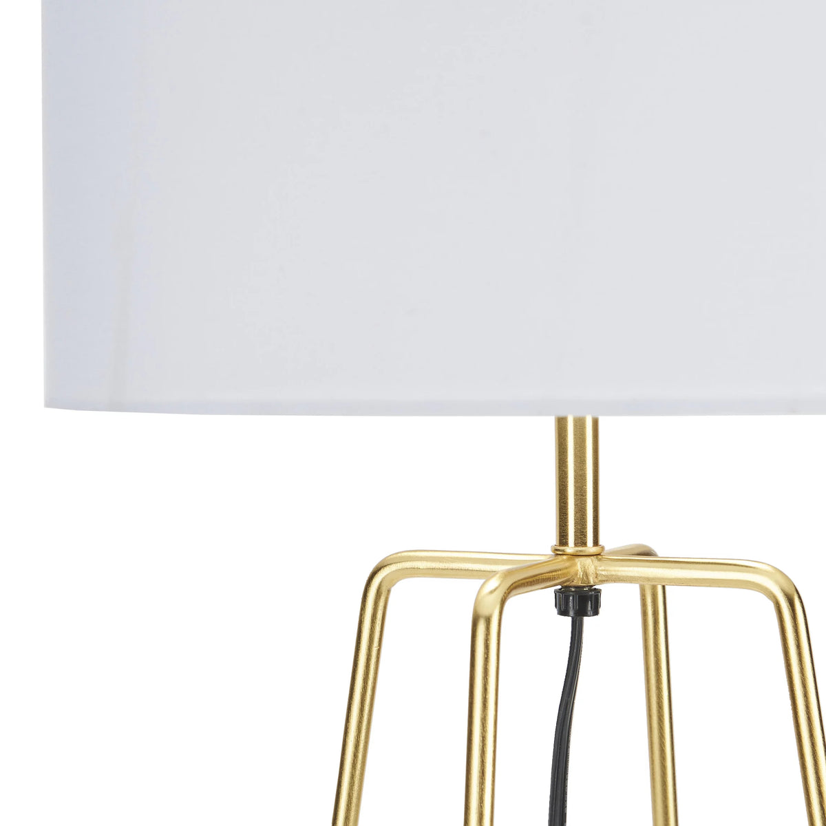24" Gold Geometric Metal Table Lamp E67109
