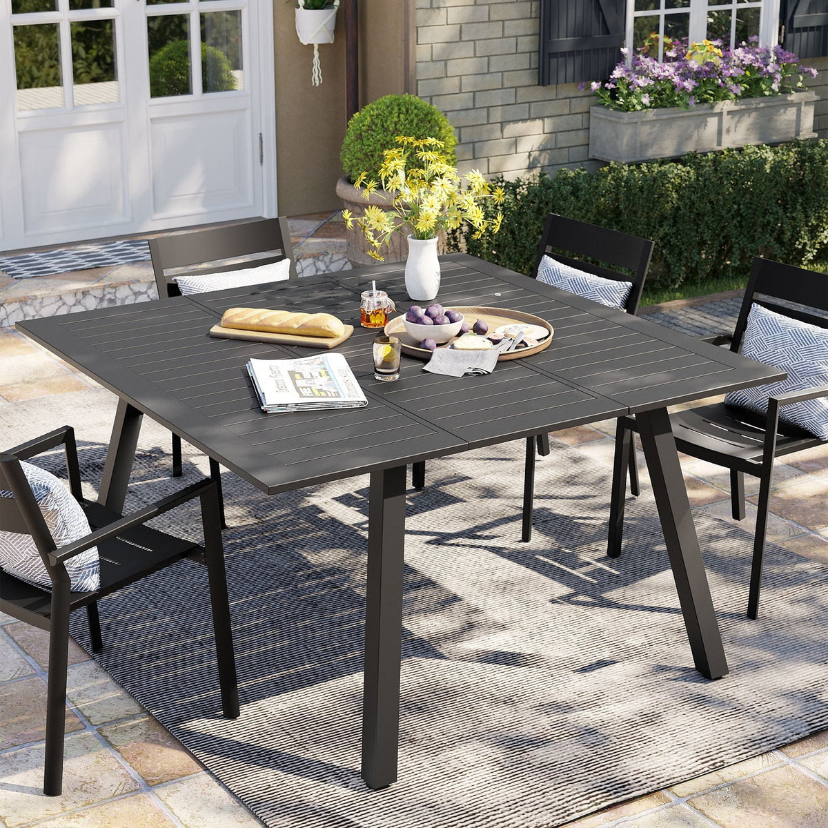 Expandable Aluminum Outdoor Dining Table D968372