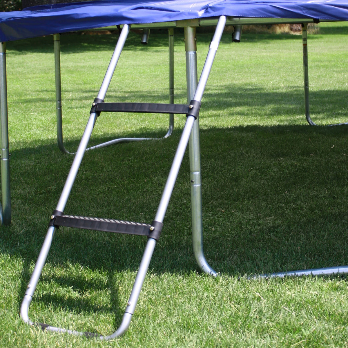 40 inch Wide-Step Trampoline Ladder with Wind Stakes O227672