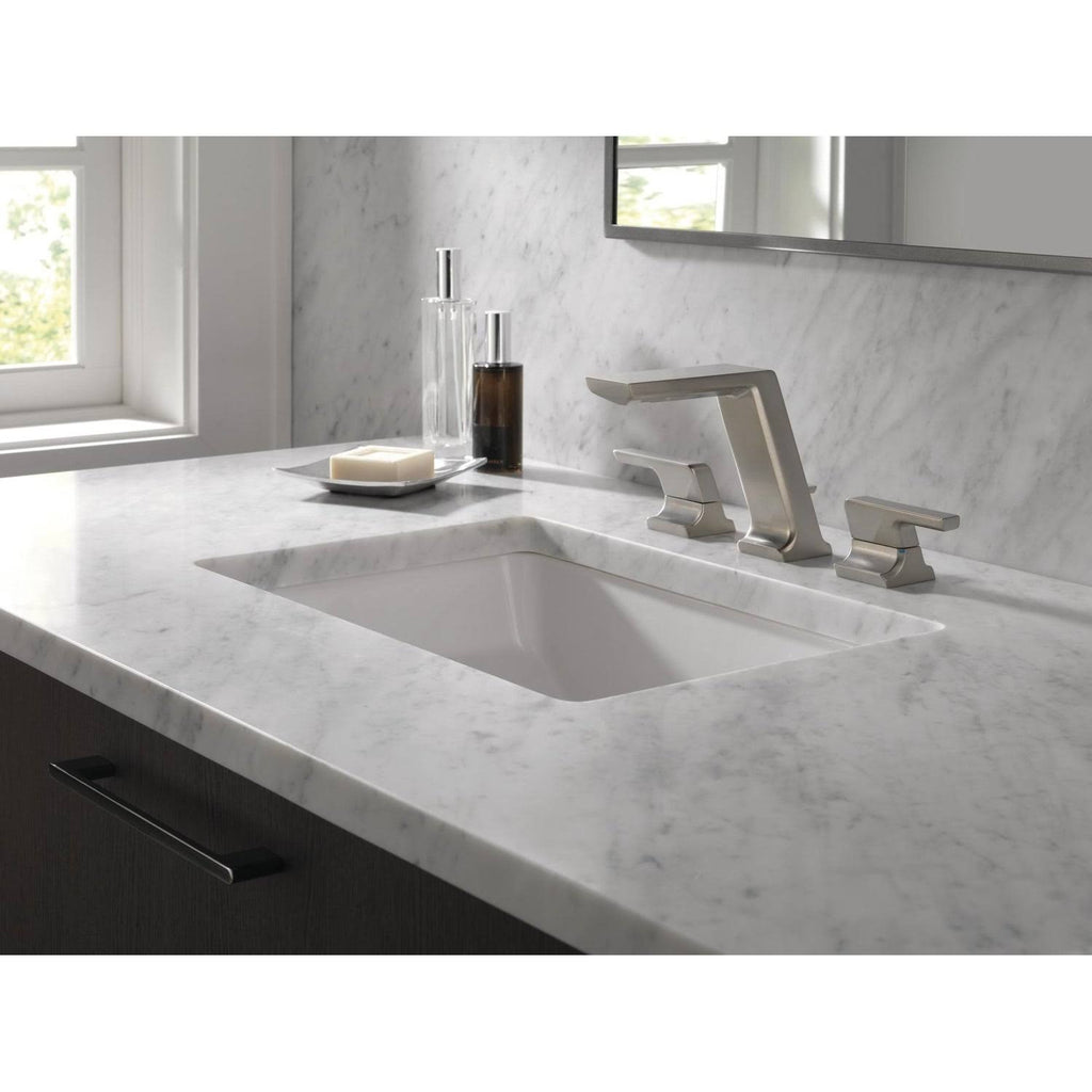 Two Handle Widespread Bathroom Faucet Chrome B338201