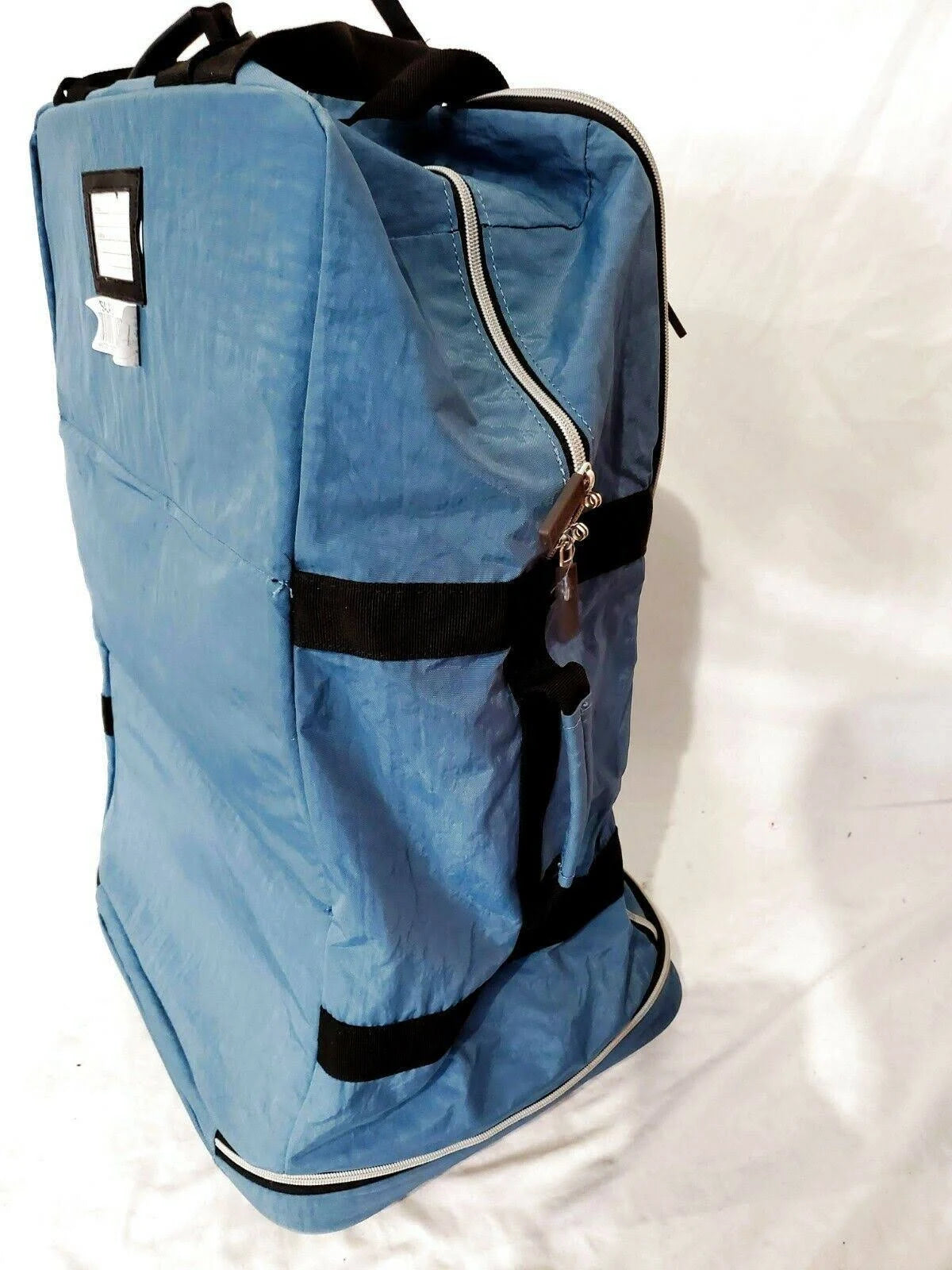 Blue 31x22 Spinner Suitcase Q6111