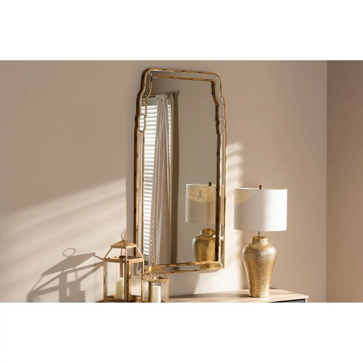 Antique Gold Finished Accent Wall Mirror N814