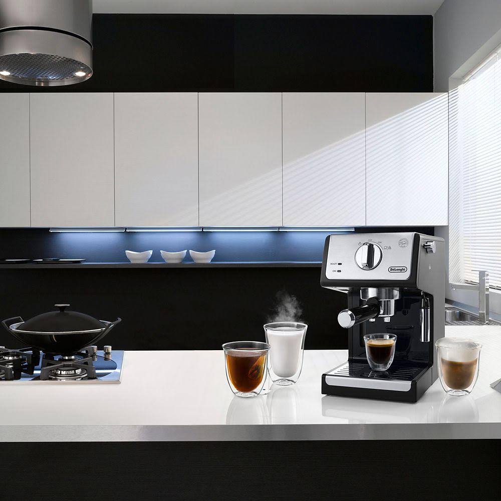 Black Espresso Cappuccino Maker O51784