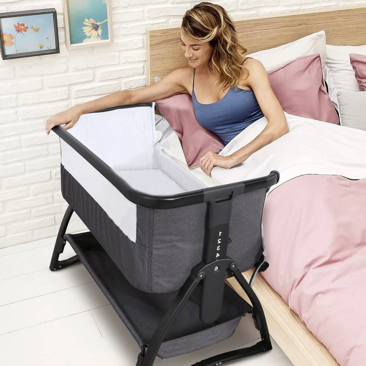 Baby Bassinet Bedside Sleeper Adjustable 7-Level Portable Bed Light Gray T579