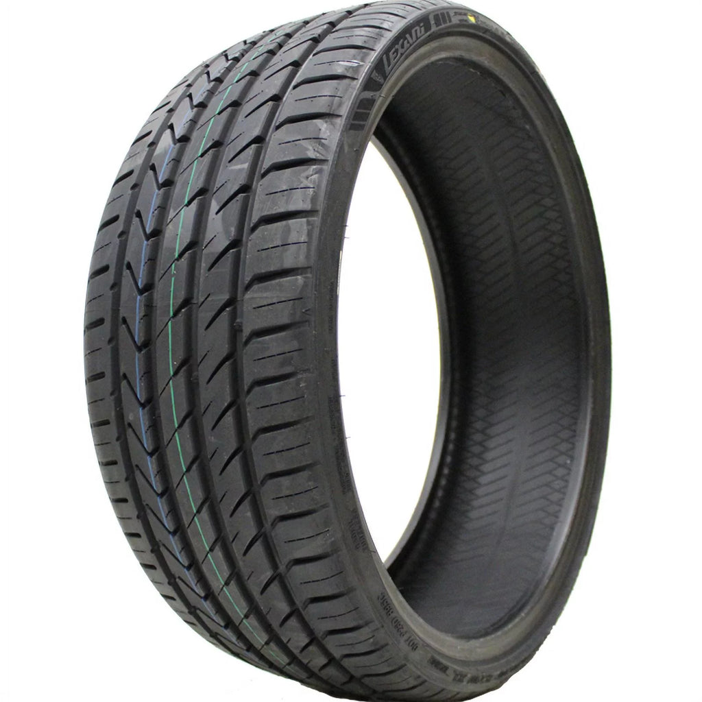 305/30R22 All-Season Tire Y767814