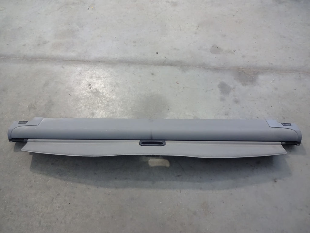 2006 BMW X3 Grey Retractable Cargo Cover I303
