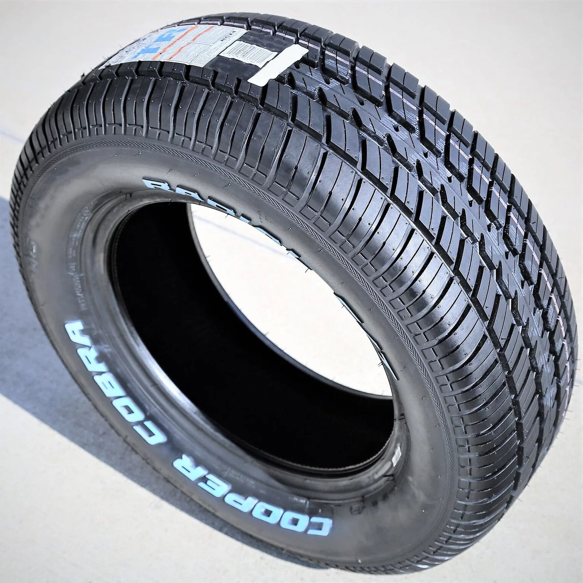 All Season P215/70R14 96T Passenger Tire Z9446