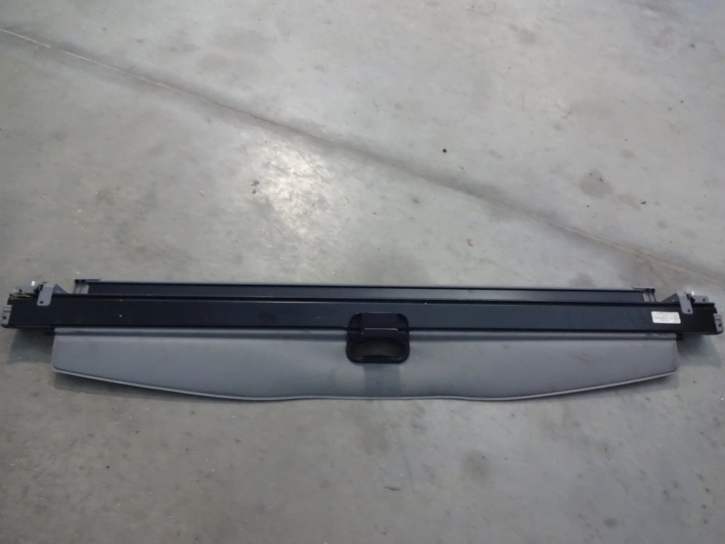 2006 BMW X3 Grey Retractable Cargo Cover I303